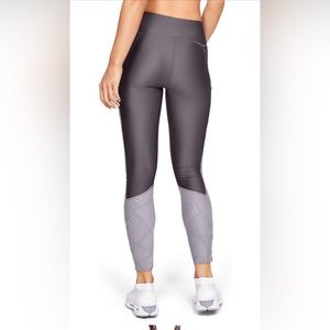 Under Armour Women's Fly Fast Raised Thread Crop Size : L *New*